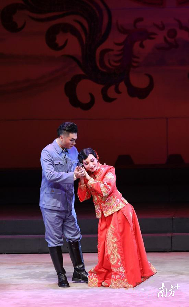 粤剧《浴火凤凰》剧照。