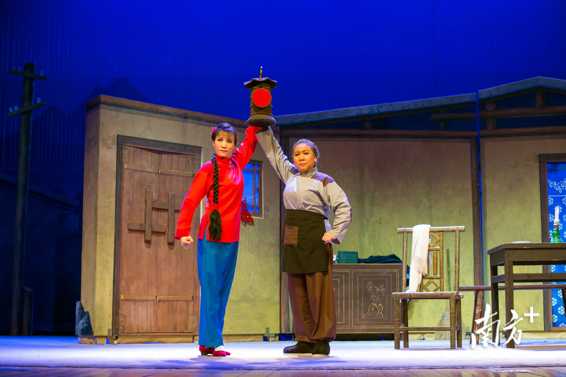 粤剧《红灯记》剧照。