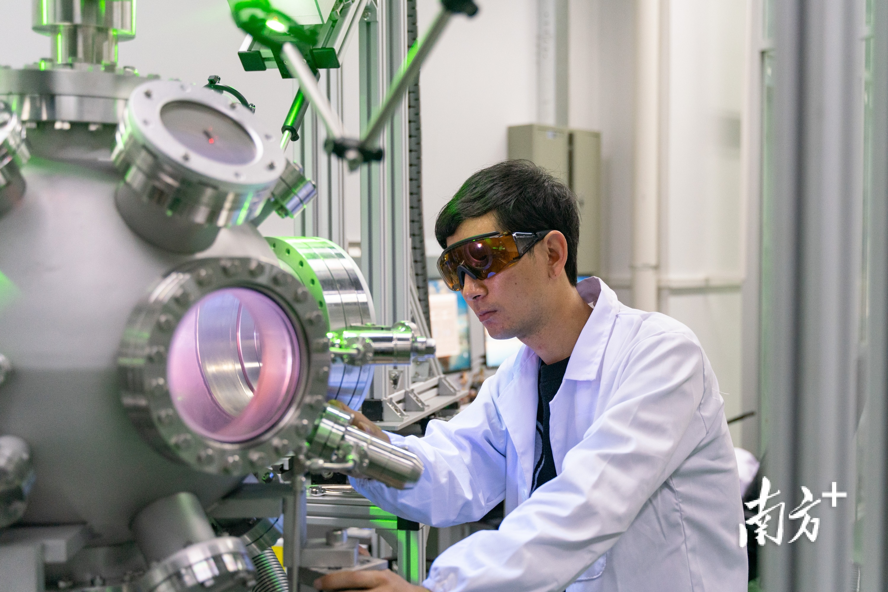 高端创新平台,松山湖通过引进,培养一批具有国际水平的战略科技人才