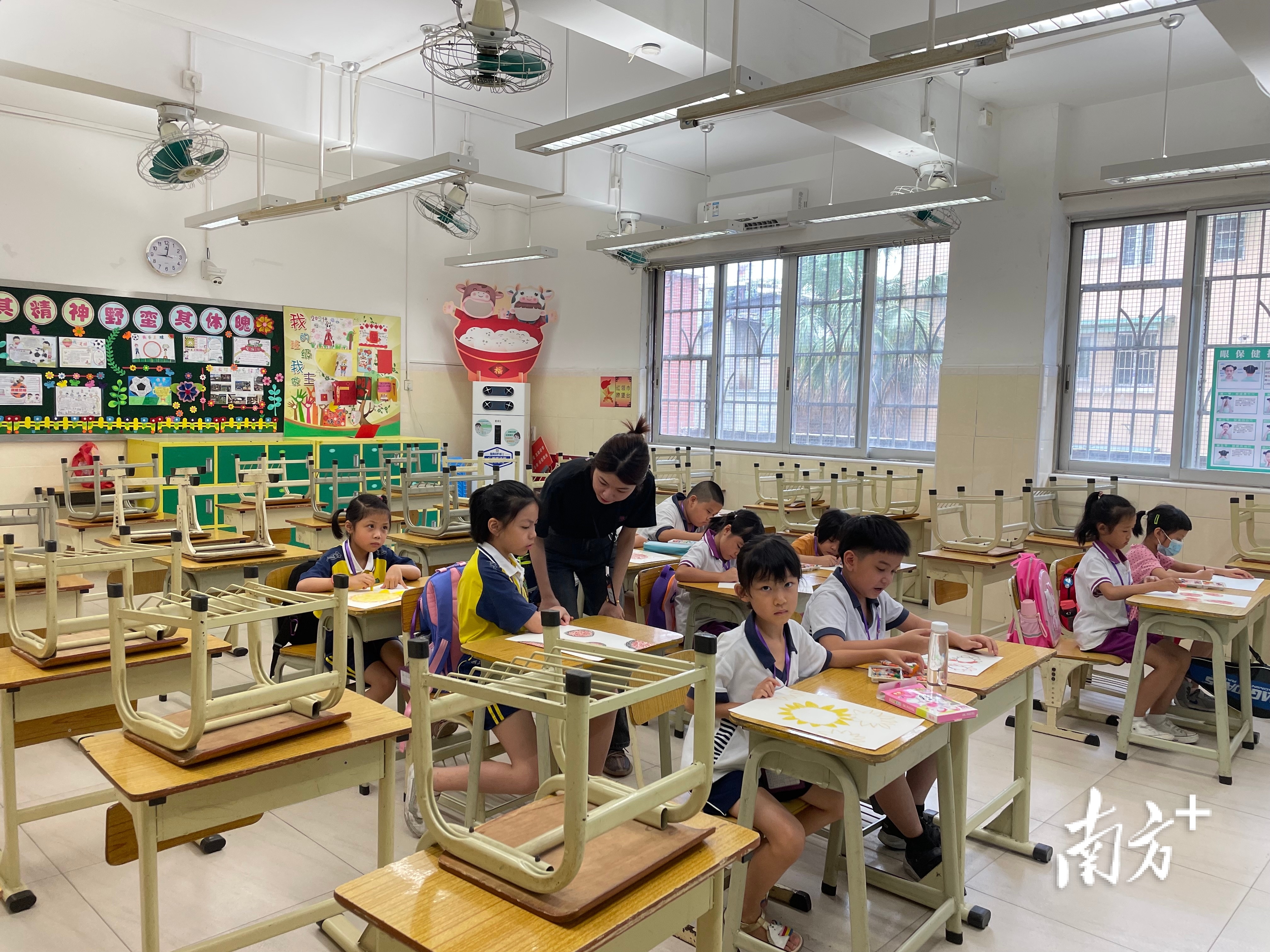 创意绘画班课堂