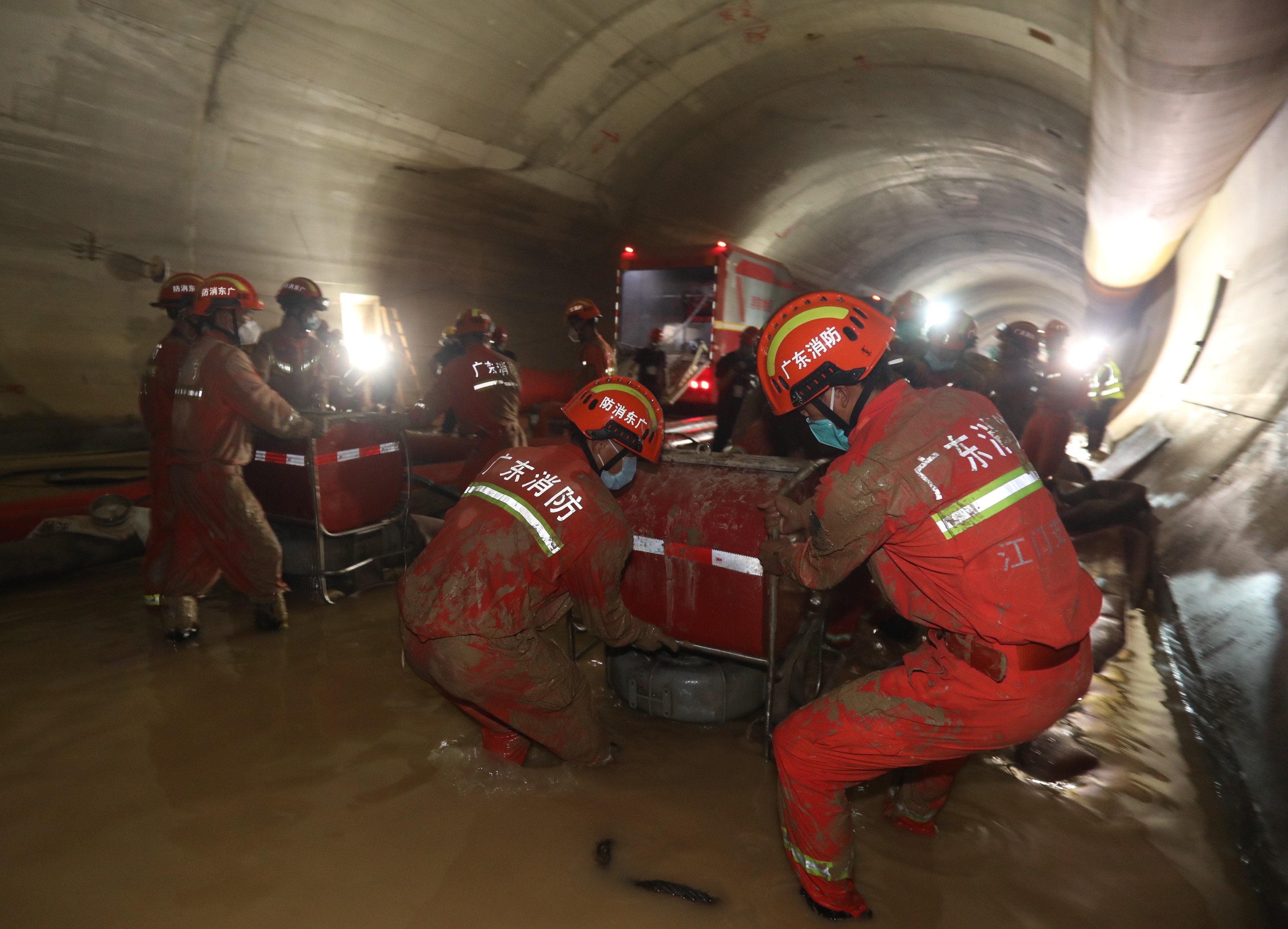专家分析珠海石景山隧道事故地质情况：水文地质条件及隧道结构较复杂，对救援造成困难_监测
