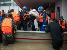 南方视频｜感谢每一个为河南挺身而出的平凡英雄！