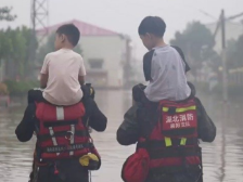 河南暴雨灾情5天里，那些特别的瞬间