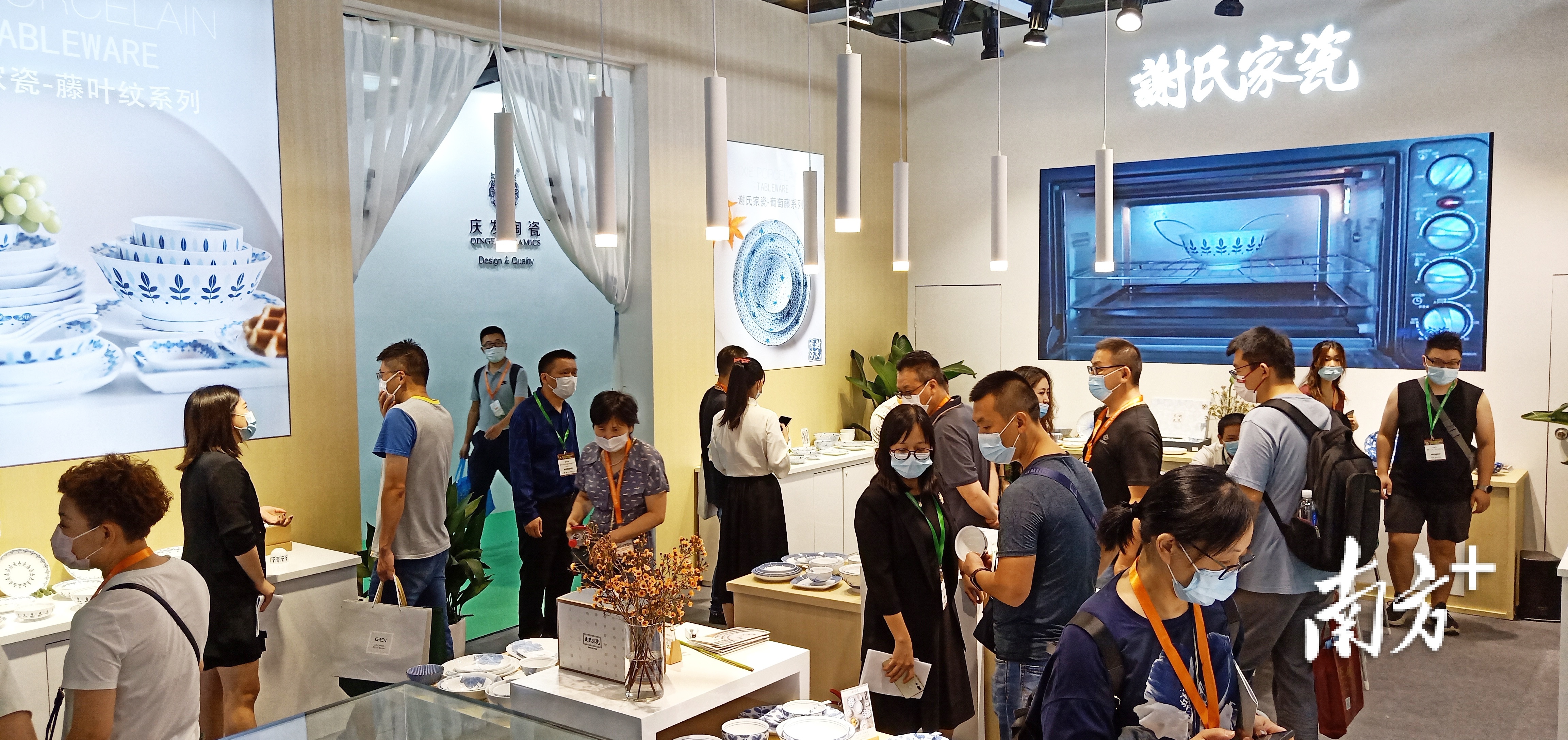 巨箭瓷业全幅屏幕展现企业“背后故事”和“硬核实力”。