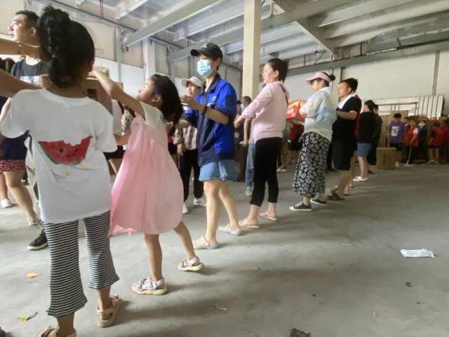 河南洪灾区到底急需什么：“水跟方便面真的不要再捐了”