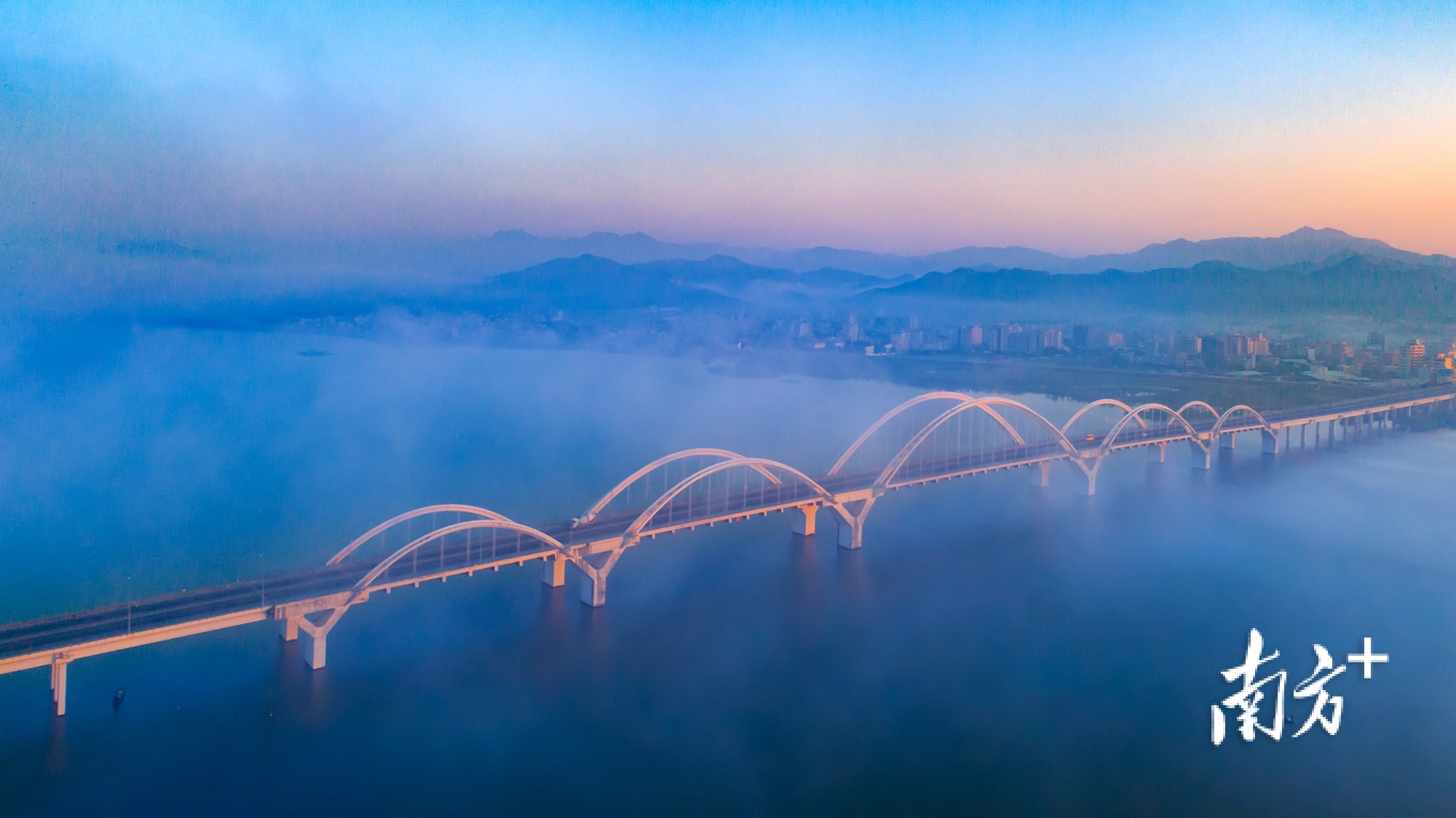 潮州正加快构建“一江两城一海湾”空间发展格局。林文强 摄 潮州正加快构建“一江两城一海湾”空间发展格局。林文强 摄