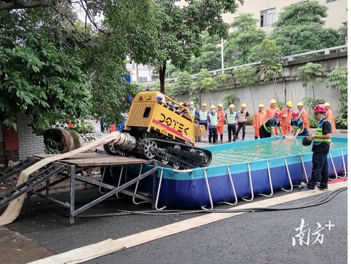 厚街镇：开展易涝点排水防涝应急抢险演练