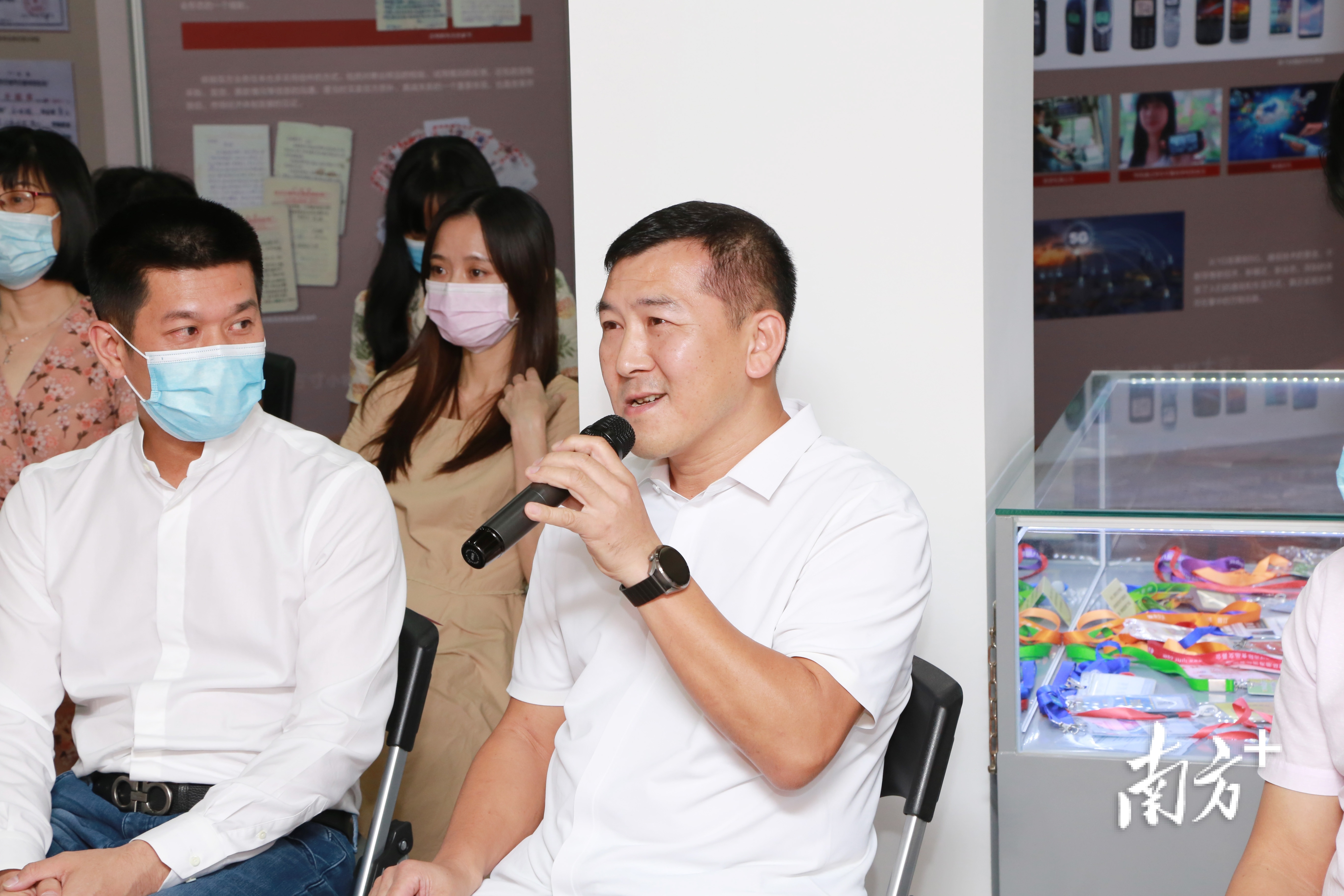 广东扬航食品有限公司负责人杨敏分享其企业发展故事。