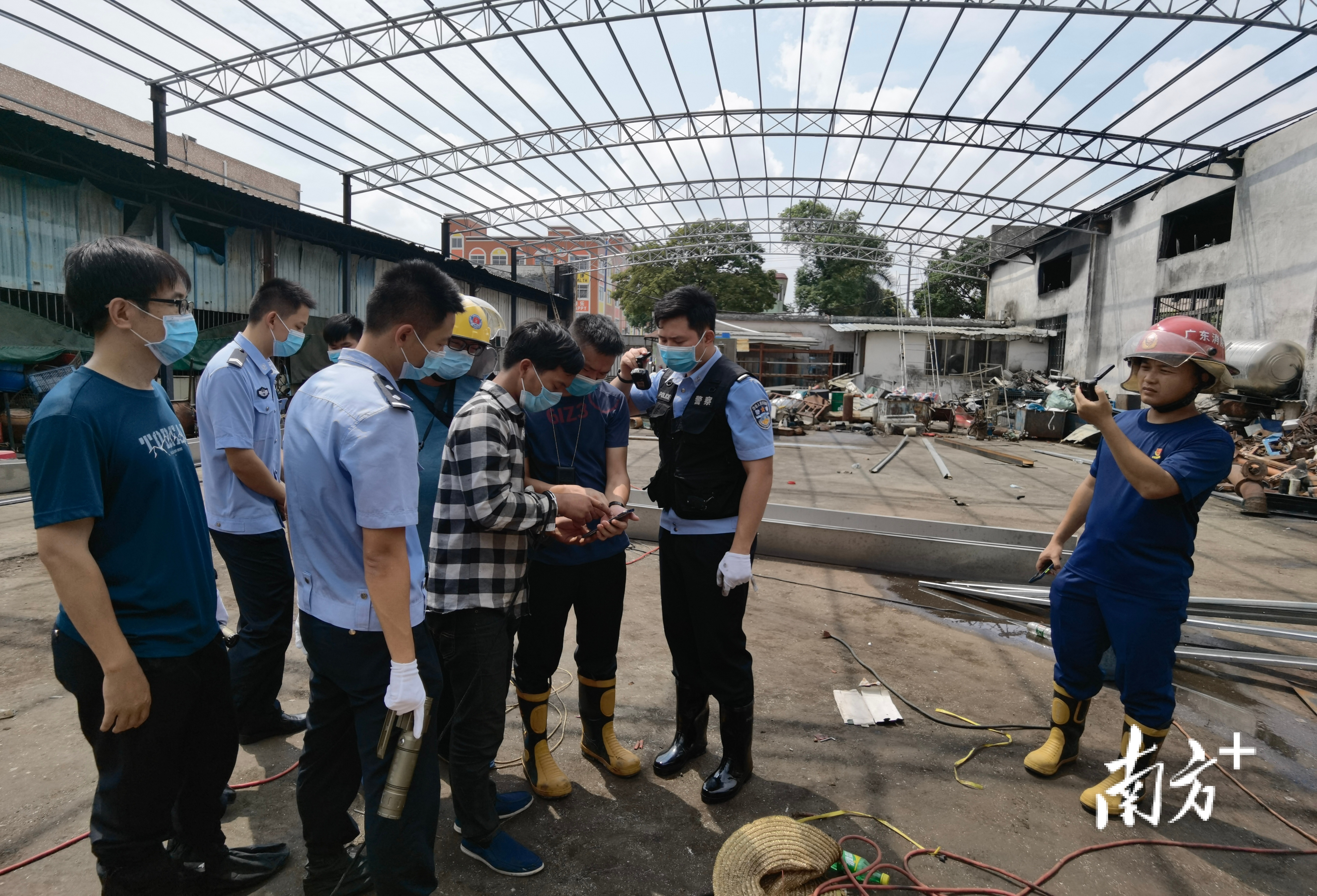 小榄火灾调查结果公布 违规电焊烧掉家具厂 3人被拘 南方plus 南方