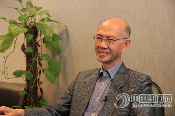 结构化学家麦松威 结构化学家麦松威