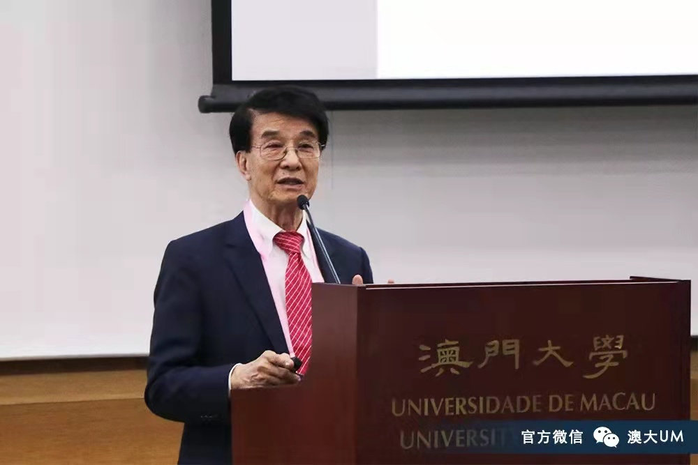 物理学家朱经武 物理学家朱经武