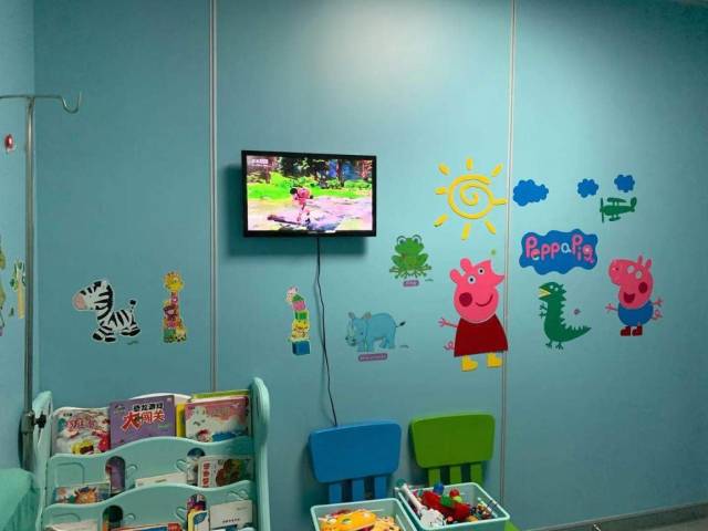 手术车是什么太酷了！中山萌娃开着“敞篷跑车”进手术室_https://www.jmylbn.com_新闻资讯_第2张