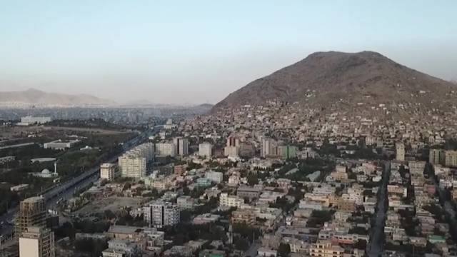 美军把持喀布尔机场，医疗物资难以进出