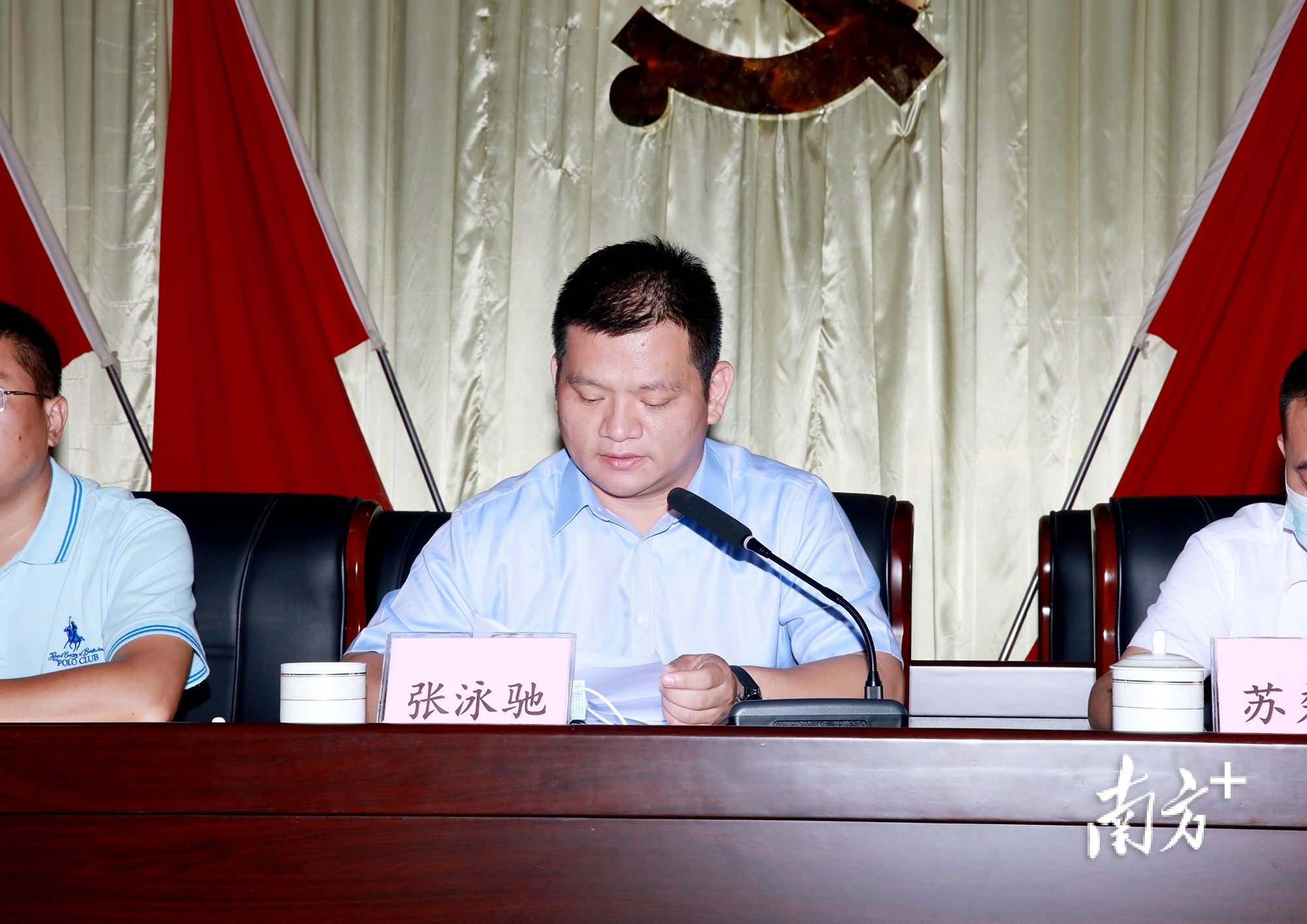 沙溪镇党委书记张泳驰。 