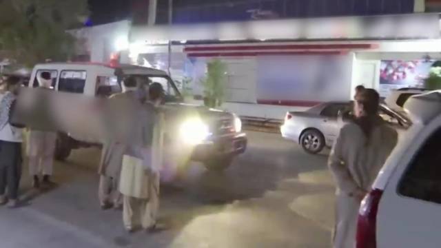 德澳部队连夜撤走，大批侨民被丢在阿富汗