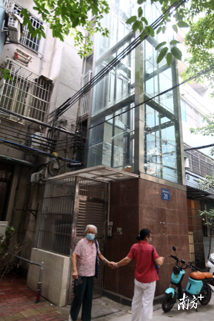     南方+ 梁文祥 拍摄