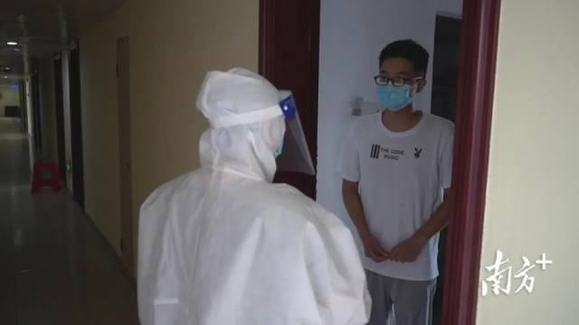 东莞理工学院开展秋季开学新冠疫情应急处置演练。通讯员供图