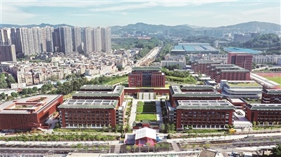 8月28日，广州市执信中学天河校区正式投入启用。该校办学规模为90个班。 广州日报全媒体记者庄小龙 摄