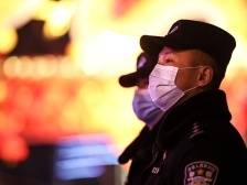 “全国公安系统二级英雄模范”邓万龙：为战友挡子弹 舍身替换人质