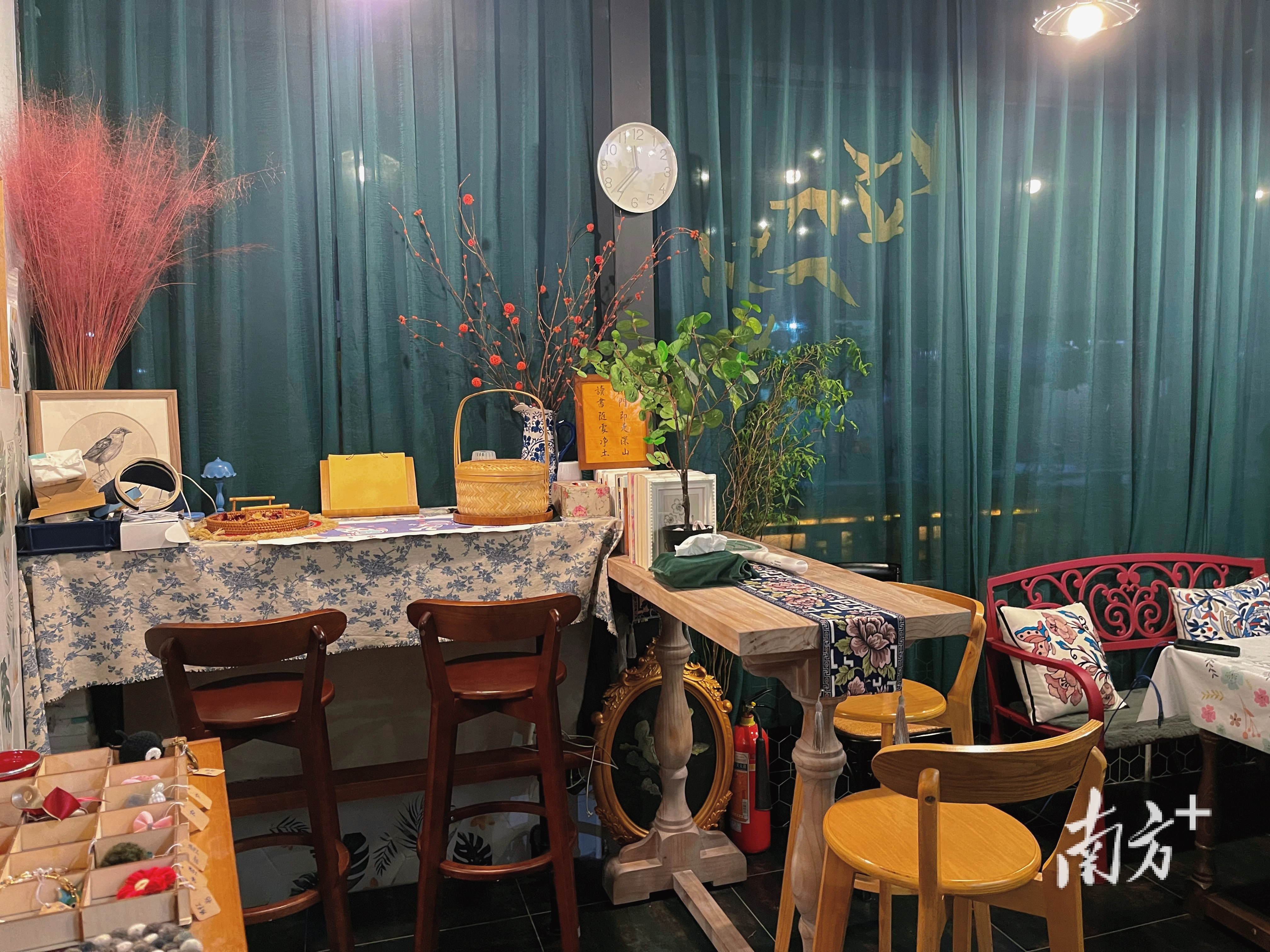 “覔”咖啡馆是个典型的文艺小店。受访者供图 “覔”咖啡馆是个典型的文艺小店。受访者供图