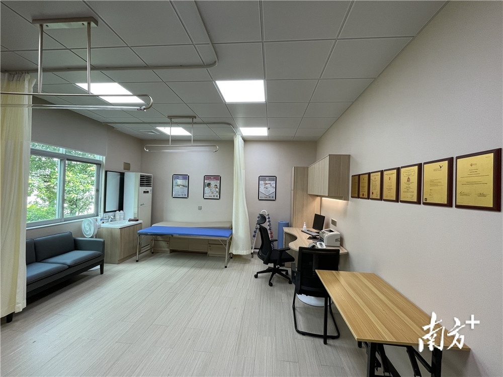 黄江社区卫生中心家庭医生诊室。孙俊杰摄