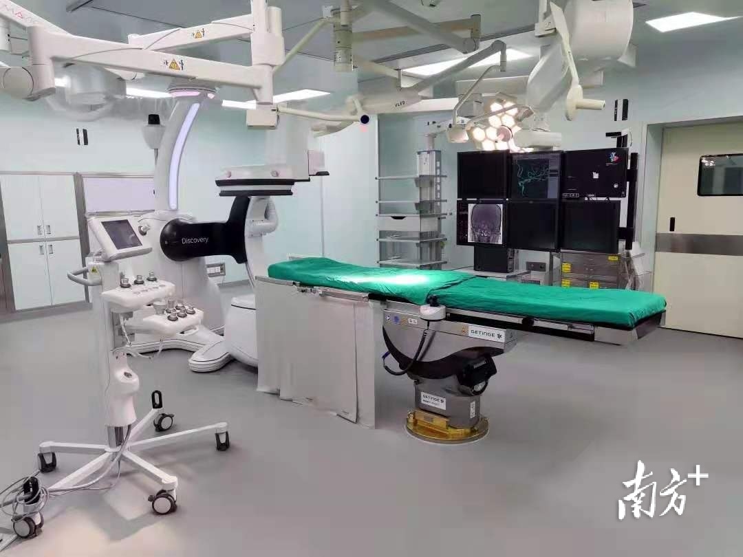 汕头市中心医院复合手术室“一站式”服务避免患者转运风险。 受访者供图 