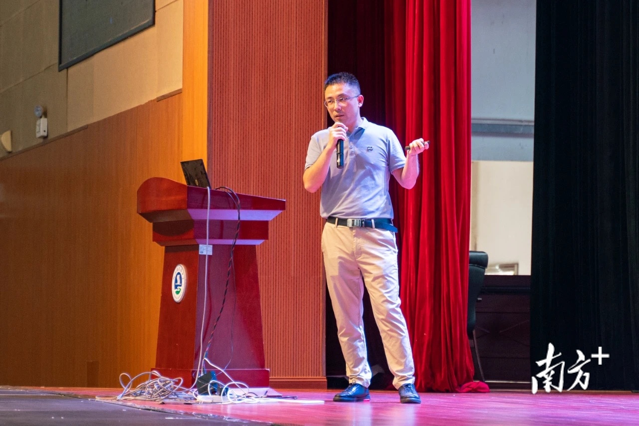 松山湖材料实验室工程师肖川 松山湖材料实验室工程师肖川