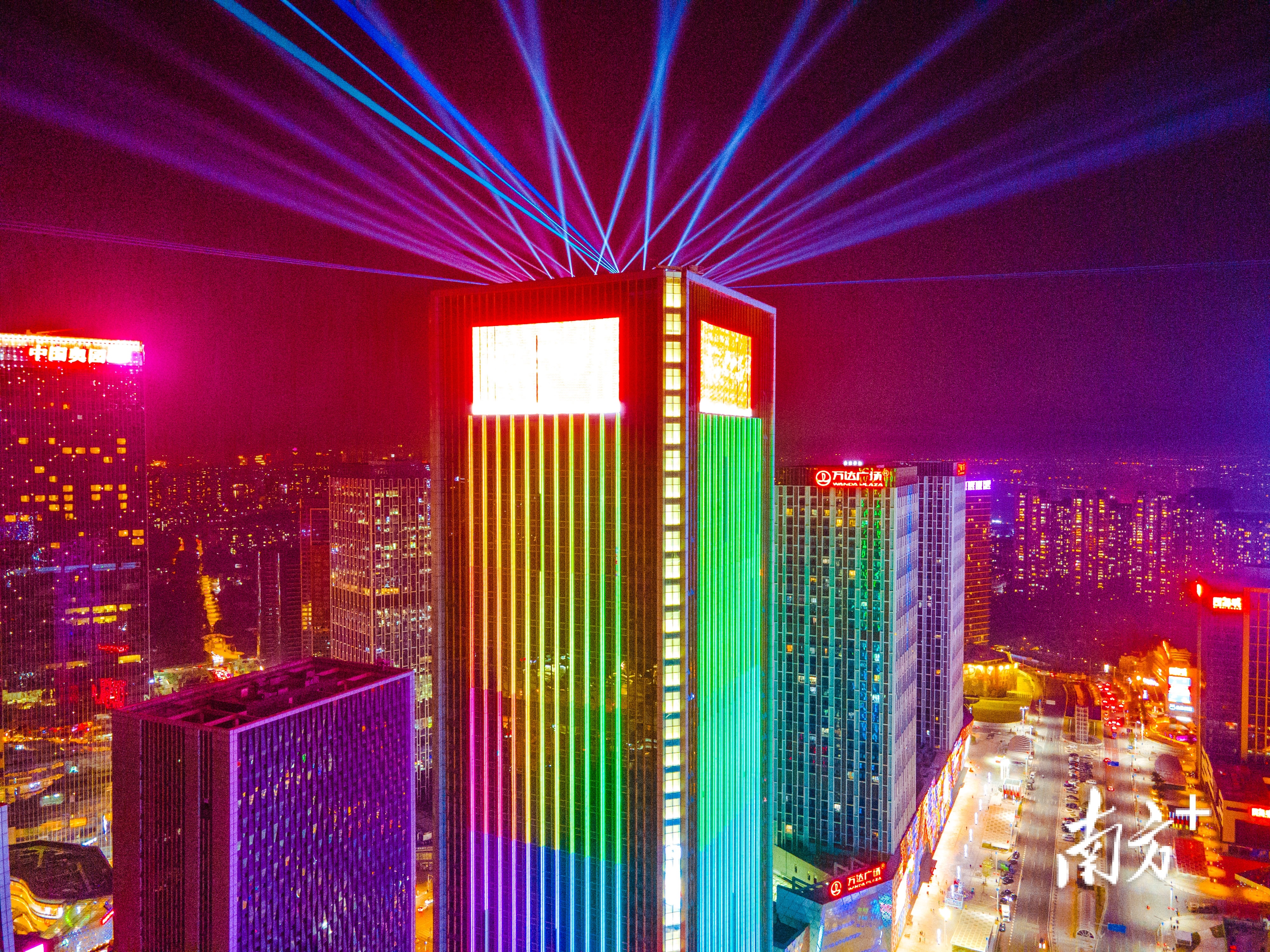    南方+ 吴伟洪 拍摄