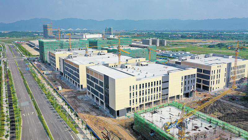 9月3日，肇庆新区电子信息产业园厂房主体完工即将交付使用。	