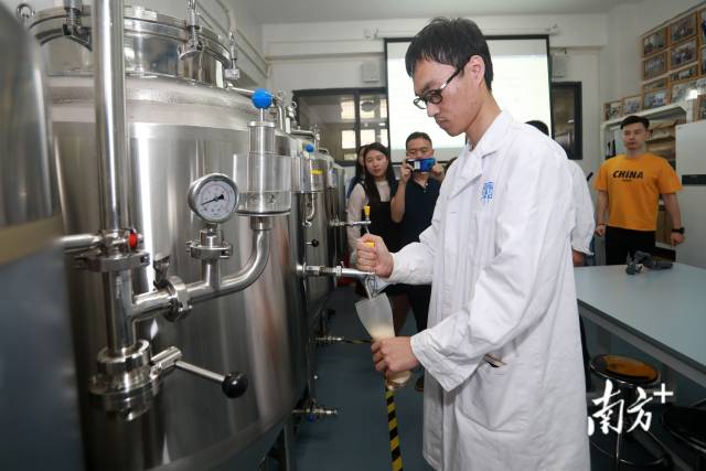 中德啤酒酿造过程控制实验室。  