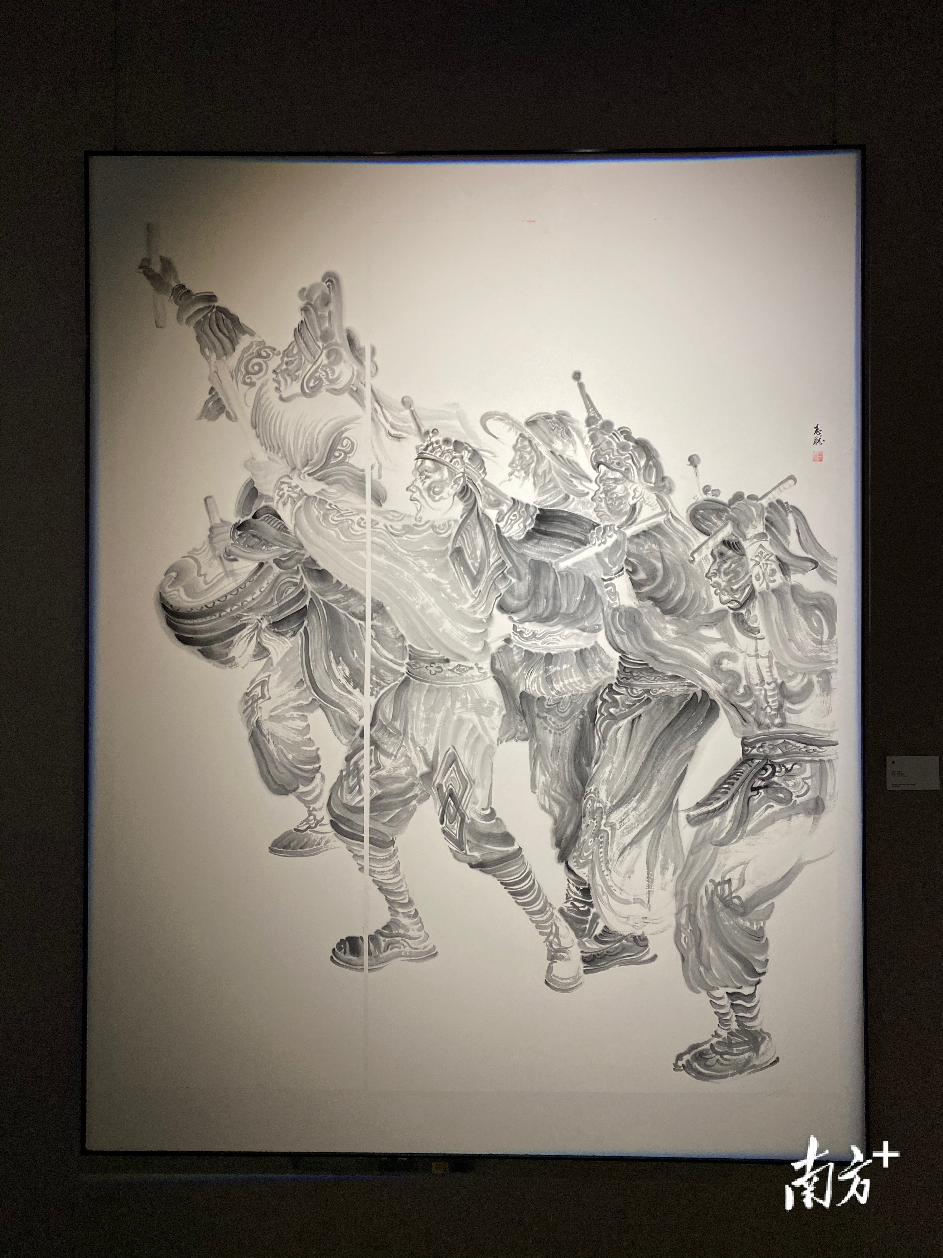 参展纸本设色作品《旖》。肖燕菁 摄