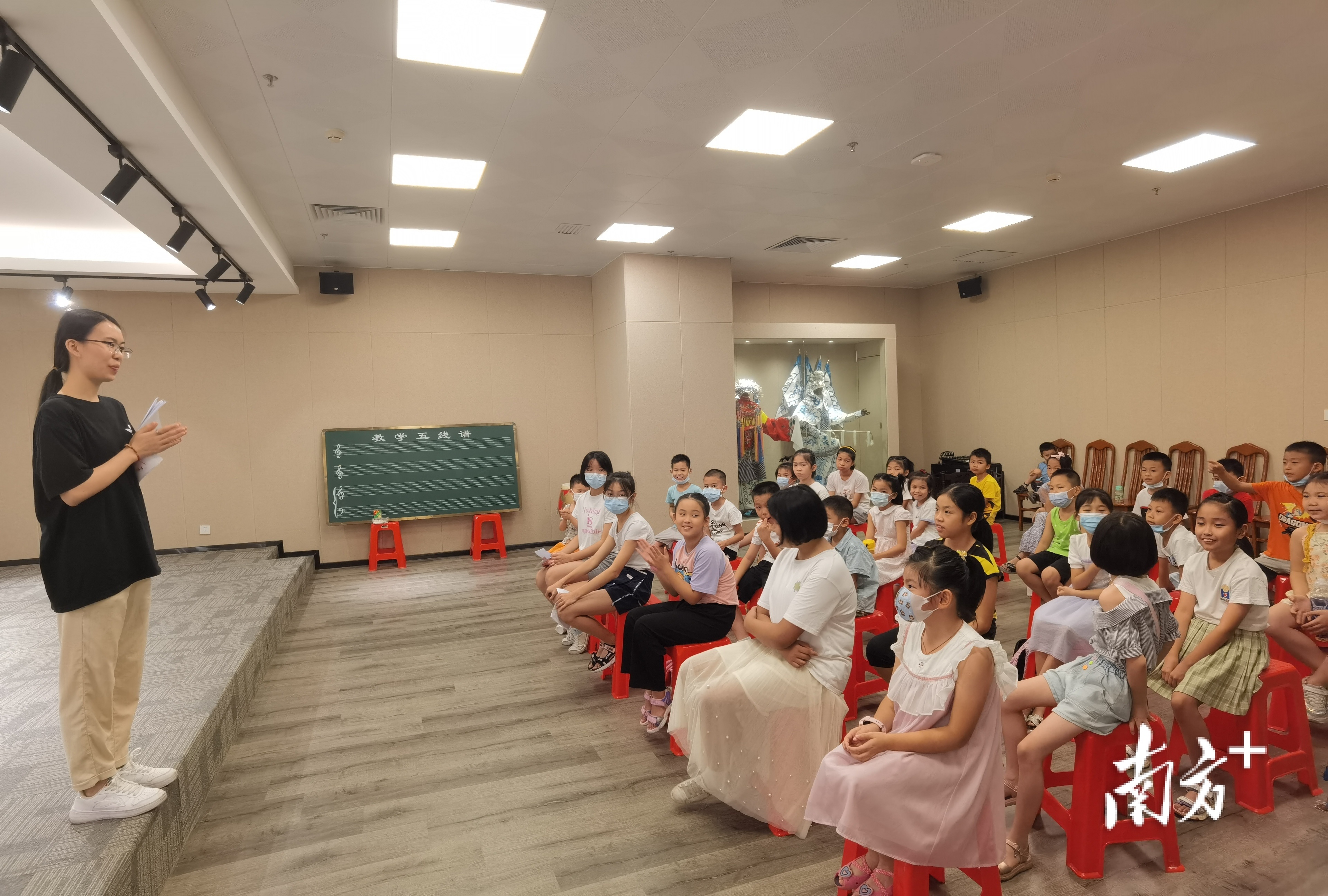 少儿戏剧课。张秀蓝 摄 少儿戏剧课。张秀蓝 摄