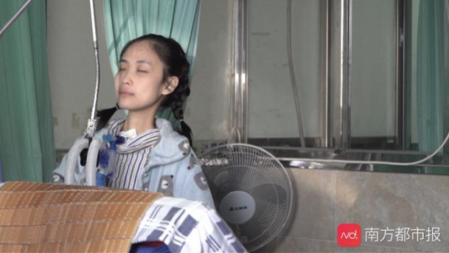 什么病用呼吸机用筷子打字鼓励病友的广东庞贝氏症女孩：与呼吸机相伴12年_https://www.jmylbn.com_新闻资讯_第1张