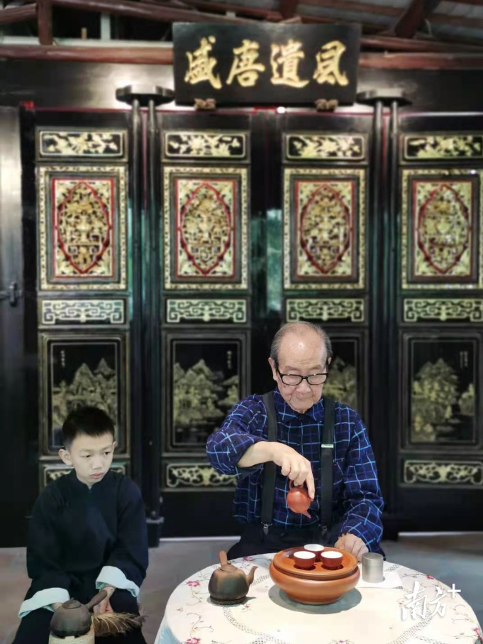 陈香白为国家级非遗项目潮州工夫茶省级代表性传承人。受访者供图