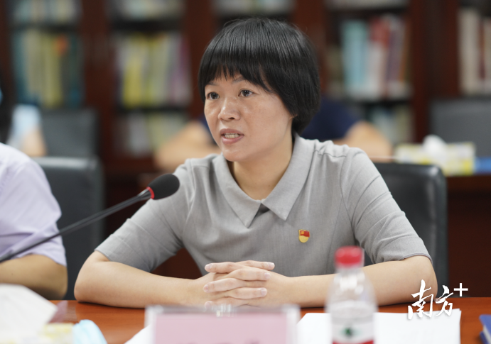 南方+ 龚名扬 拍摄