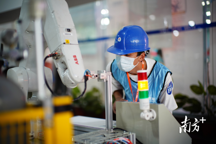 南方+ 龚名扬 拍摄