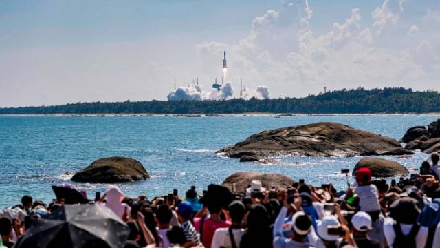 中国“太空快递”再出发！天舟三号货运飞船发射成功