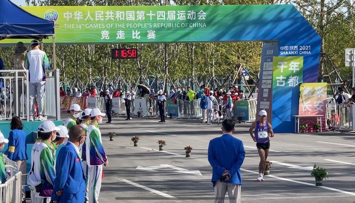 ▲竞走比赛拉开2021年陕西全运会田径项目帷幕