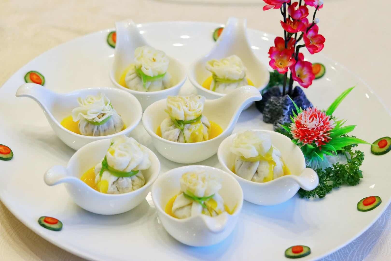 潮州菜选料考究、刀工精细，且烹调方式多样，着意追求色香味俱全。&nbsp; 潮宣 供图