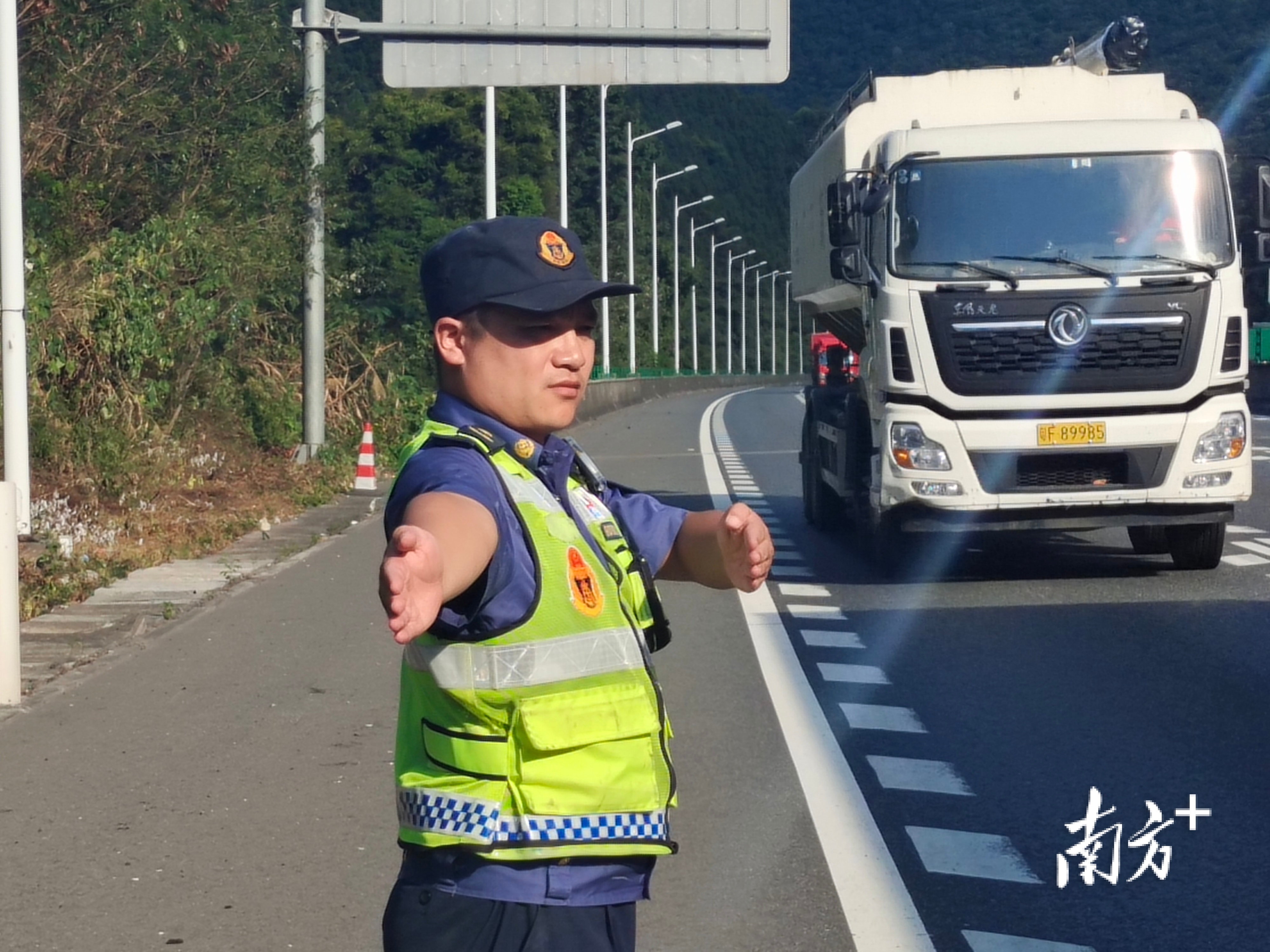 国庆车流预计有所增长，京珠北、乐广北高速全力以赴保畅通
