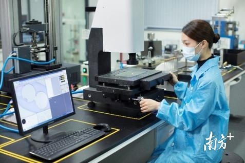 东莞安拓普聚合物科技有限公司的实验室 东莞安拓普聚合物科技有限公司的实验室