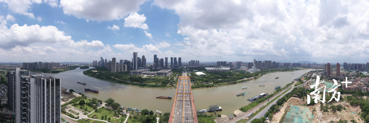 东平河水轴线两岸已经成为佛山城市发展的新地标之一。南方日报记者 戴嘉信 摄