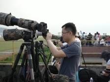 航展开幕！航迷发烧友早已在机场周围等候战机魅影