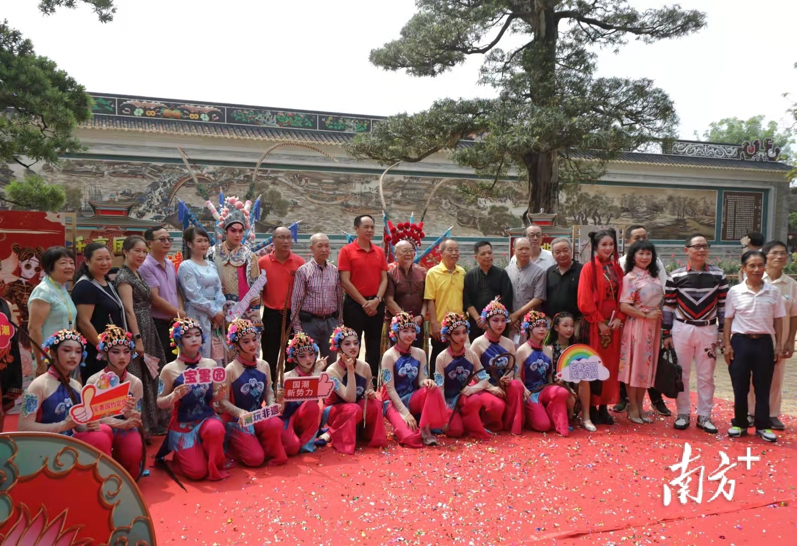    南方+ 吴伟洪 拍摄