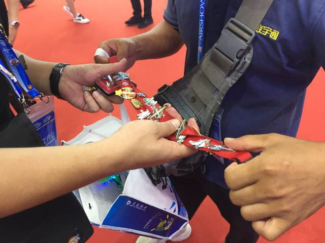 徽章游戏——你不知道的航展隐藏玩法