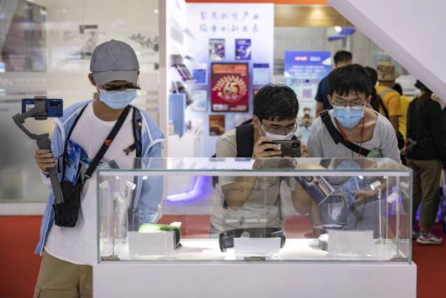 “珠海造”国产新材料助力高端装备走向轻量化、小型化