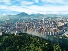 韶关武江文明创建出实招，百年老巷换新颜，引市民打卡怀旧