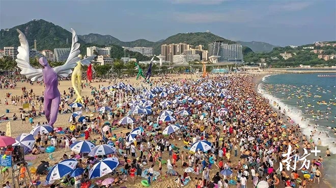 南方+ 徐烜和 拍摄