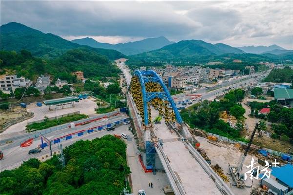 南方+ 王昌辉 拍摄