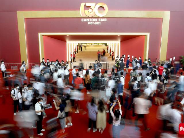 广交会开锣,客似云来,“全球大卖场”现场直播炒菜带货